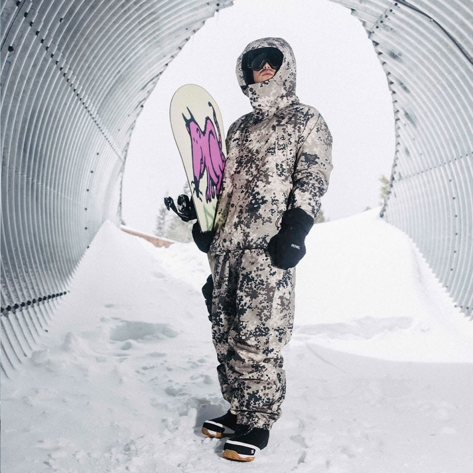 DC - Snowboarding Clothing via @dc_snowboarding