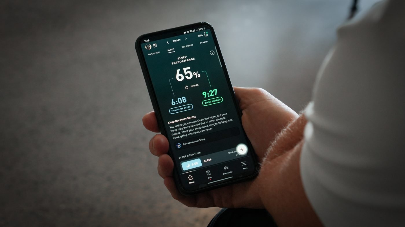 Whoop 4.0 app sleep tracker