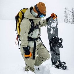 Mountain Hardwear - Snowboarding Clothing via @mountainhardwear