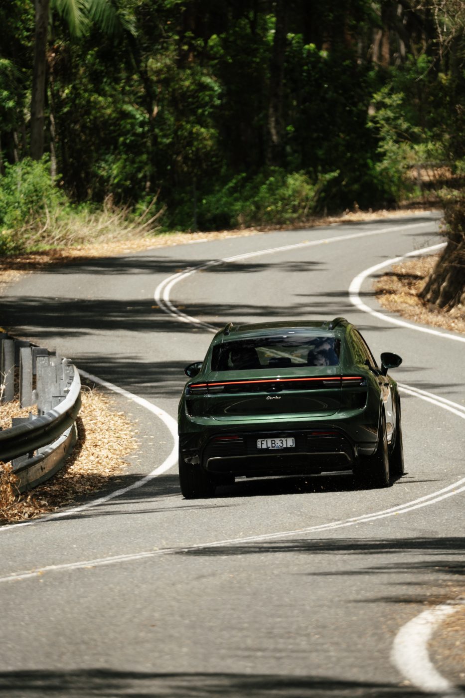 Porsche Macan Turbo 2025