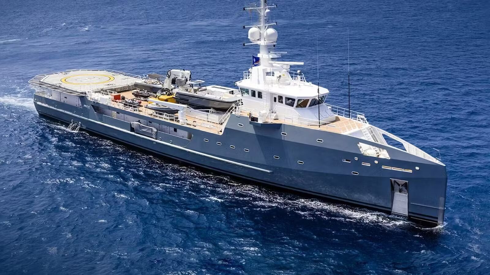 Wingman companion vessel to Launchpad superyacht