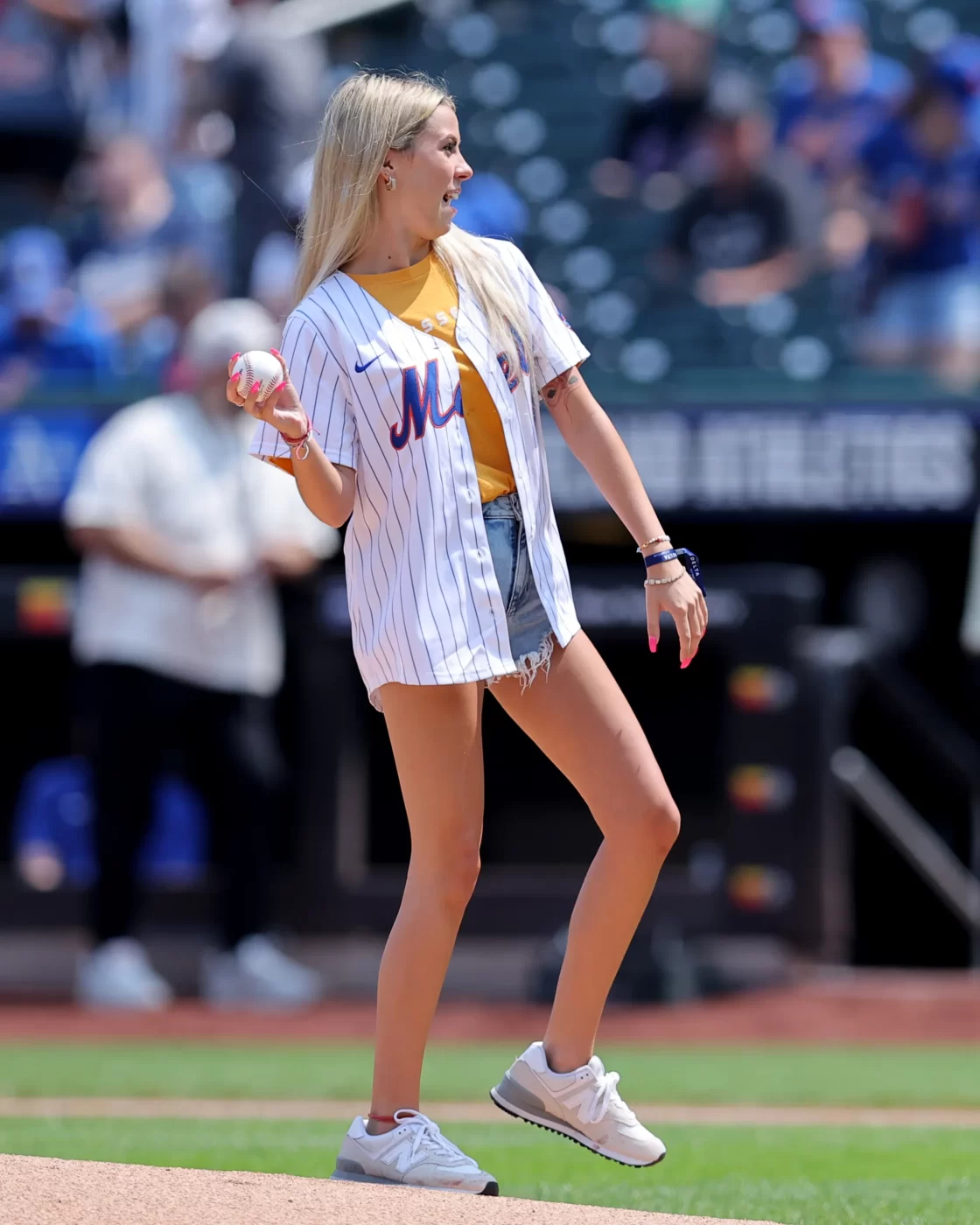 Welch throwing the first pitch at the NY Mets game